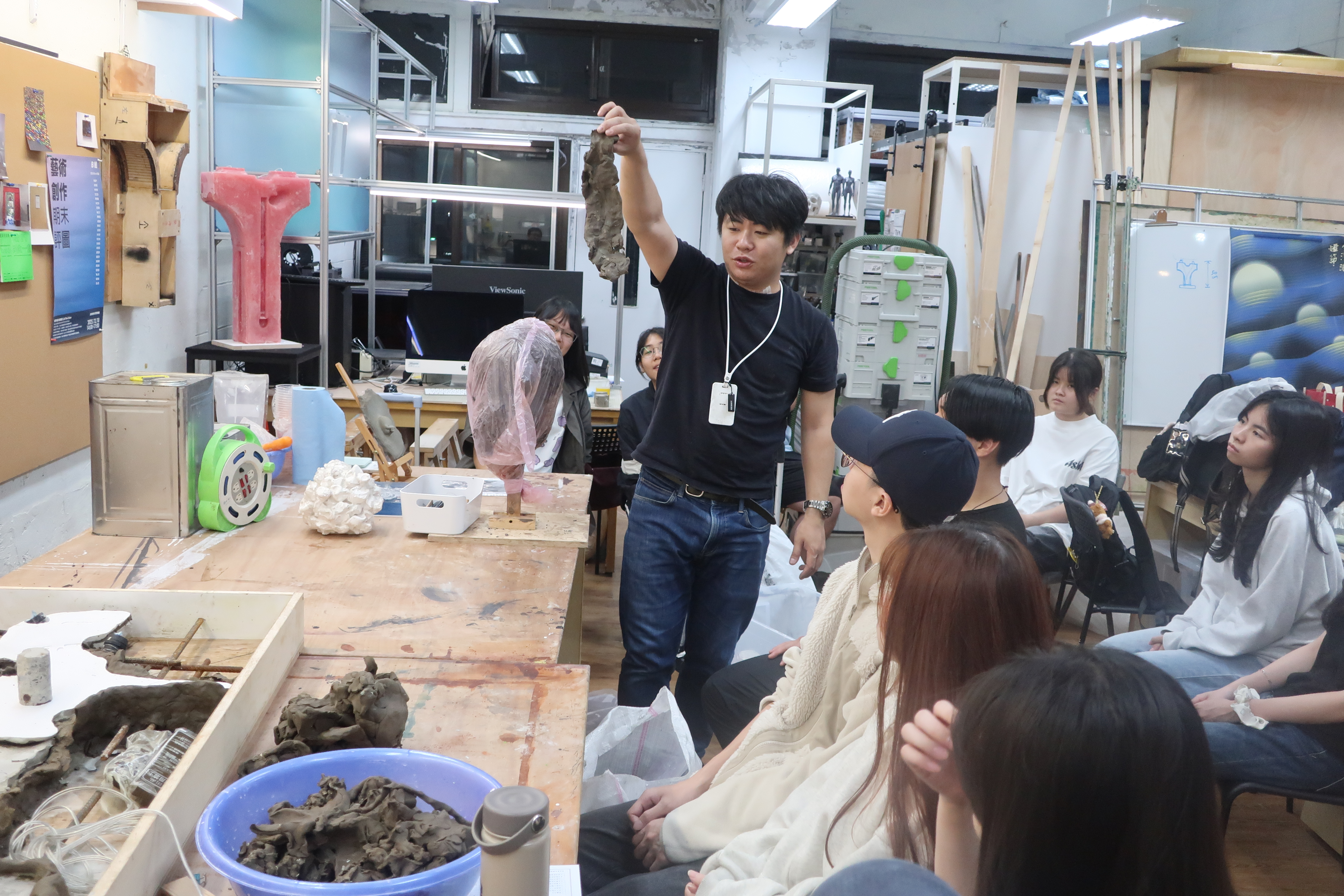 元智大學微型課程「捏塑造，玩造型」  學生動手體驗雕塑創作魅力