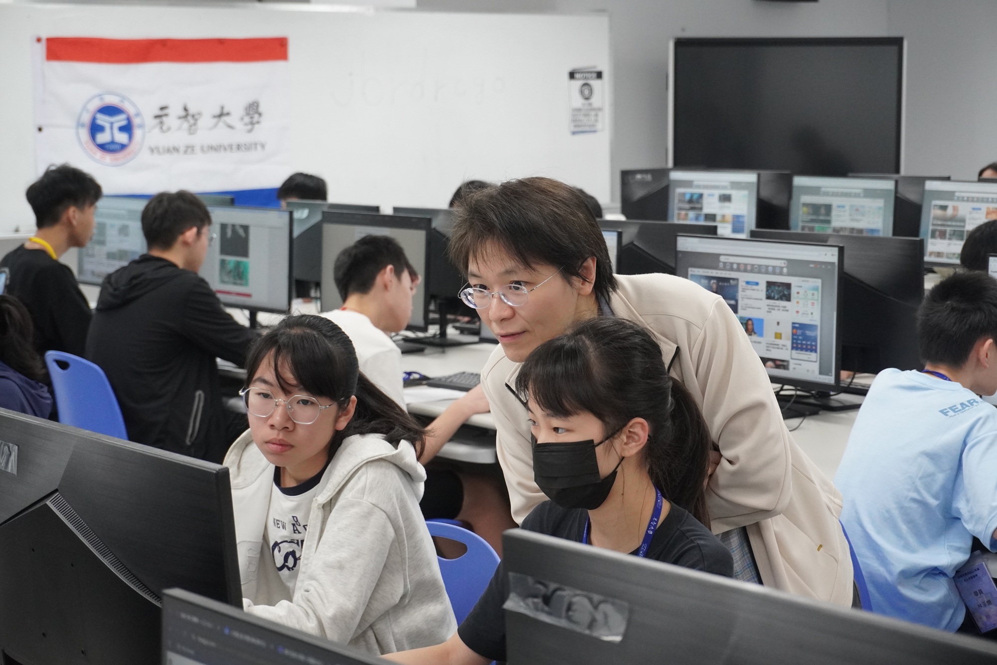 元智大學辦「AI人文智造所」營隊 高中職學生跨域探索生成式AI應用